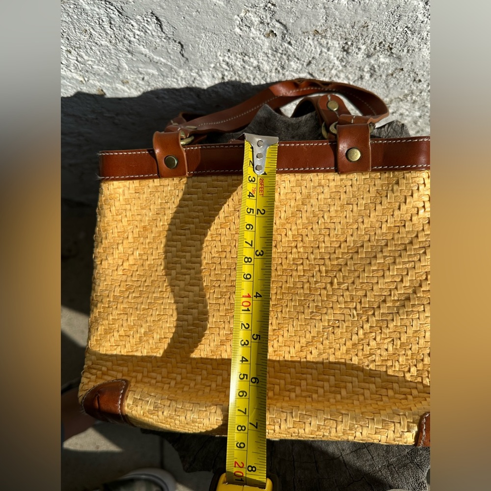 FOSSIL MINI BUCKET WOVEN TOTE - Picture 9 of 9